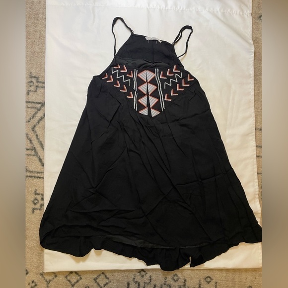 BB Dakota Dresses & Skirts - BB Dakota size medium black Aztec mini dress